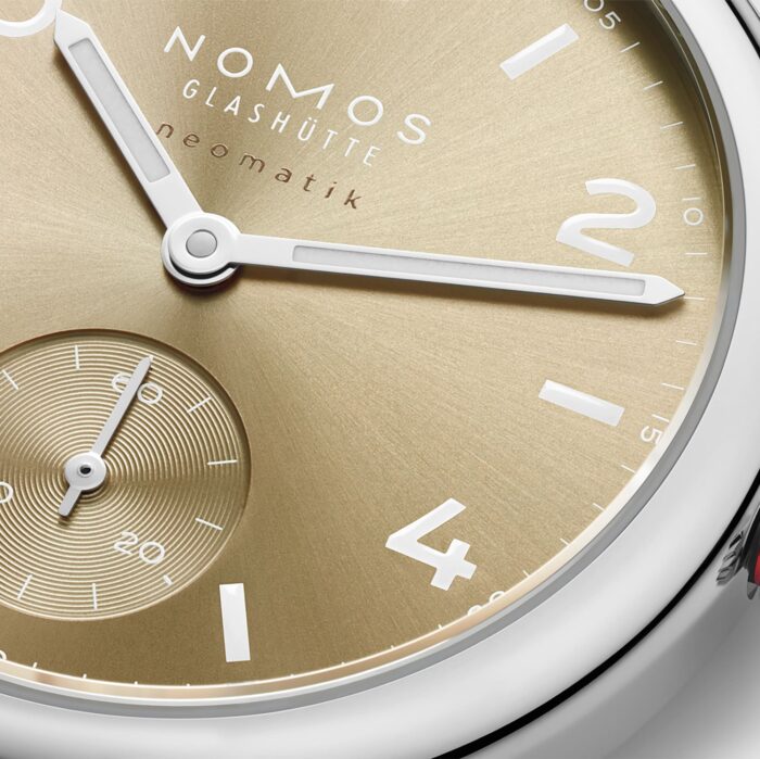 NOMOS Glashütte Club Sport neomatik 34 Gold bei Juwelier Jasper in Lippstadt