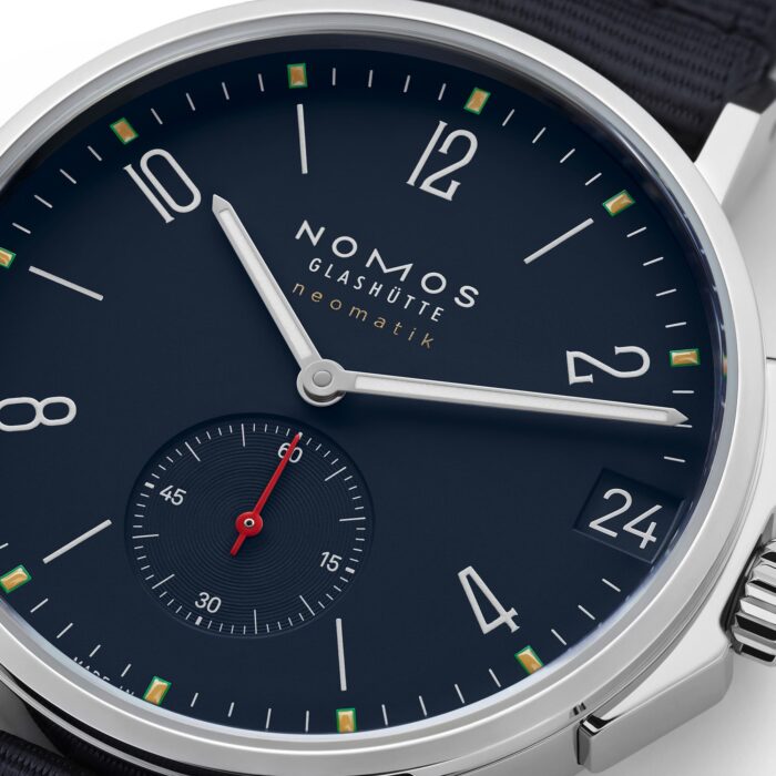 Ahoi von NOMOS Glashütte bei Juwelier Jasper in Lippstadt